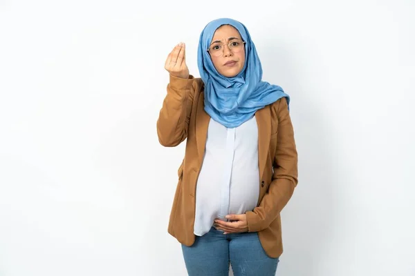 Mulher Grávida Muçulmana Infeliz Vestindo Hijab Faz Gesto Suicídio Imita — Fotografia de Stock