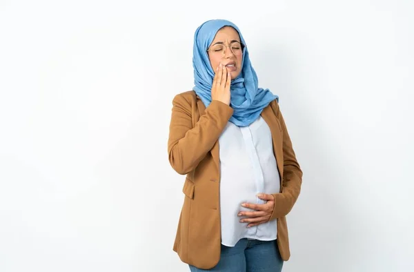 Muslim Pregnant Woman Wearing Hijab Touching Mouth Hand Painful Expression — Stock Photo, Image