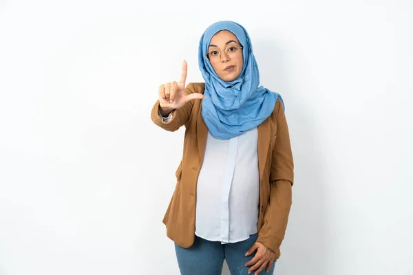 Donna Musulmana Incinta Che Indossa Hijab Prendere Giro Persone Con — Foto Stock
