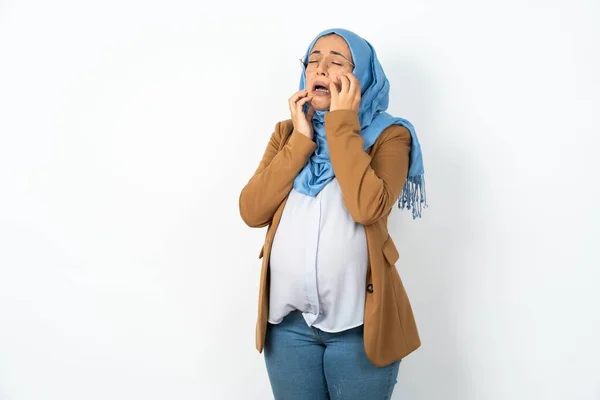 Doleful Desperate Crying Beautiful Pregnant Muslim Woman Wearing Hijab Looks — Stock Photo, Image