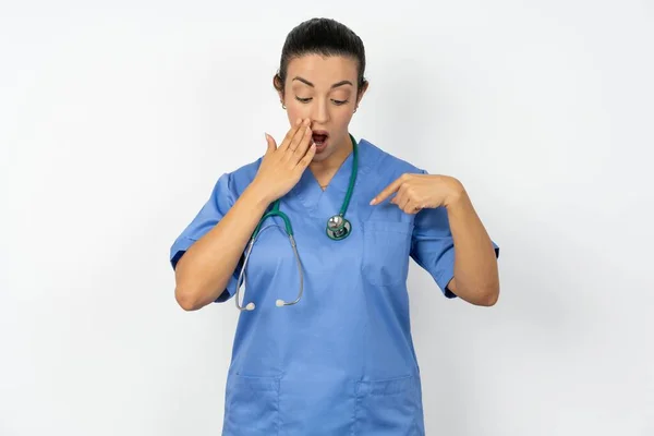 Shocked Arab Doctor Woman Wearing Blue Uniform Look Surprised Indicates — Stock Photo, Image