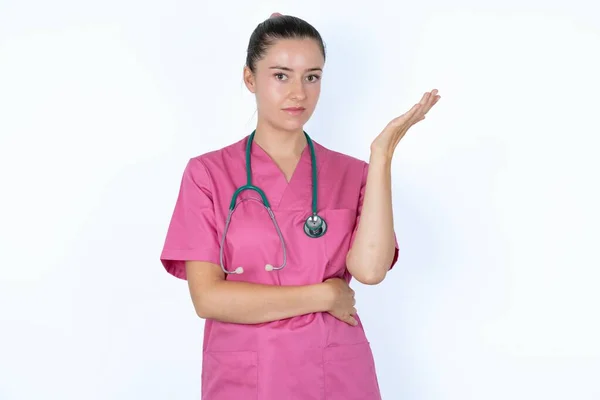 Studio Shot Frustrated Caucasian Female Doctor Gesturing Raised Palm Frowning — Foto Stock