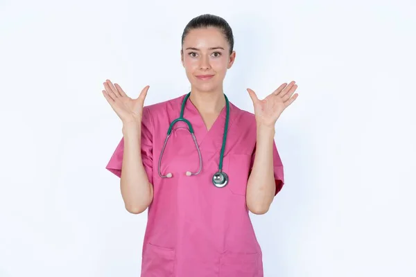 Alegre Emocionado Caucásico Médico Femenino Animando Celebrando Éxito Gritando — Foto de Stock