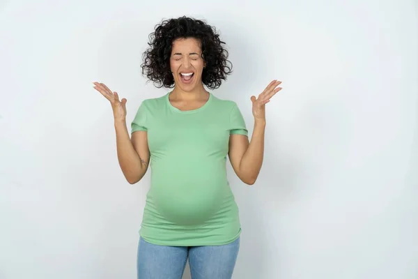 Crazy Outraged Pregnant Woman Screams Loudly Gestures Angrily Yells Furiously — Stock Photo, Image