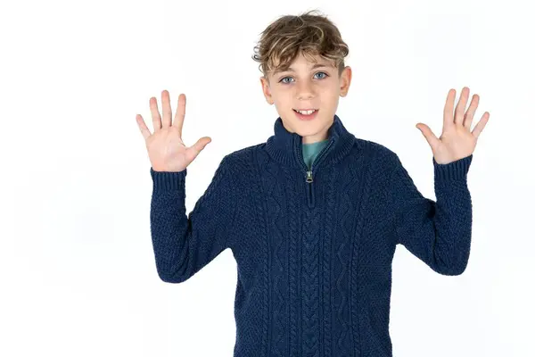 Handsome Caucasian Teenager Boy White Studio Background Showing Pointing Fingers — Stock Photo, Image