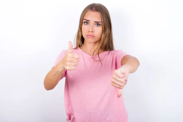 Young Caucasian Girl Wearing Pink Shirt White Background Feeling Unsure — Stock Photo, Image