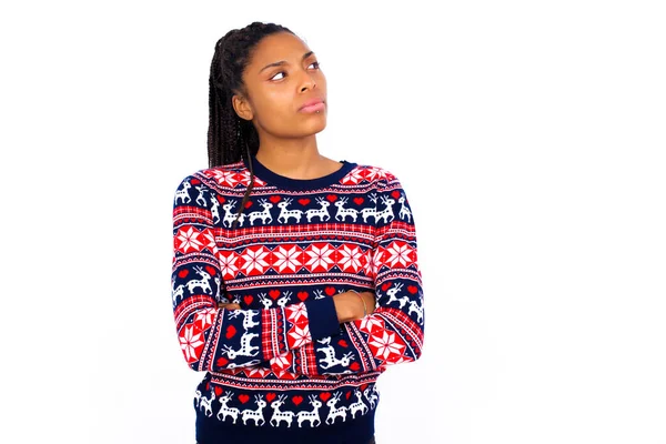 Image Upset African American Woman Wearing Christmas Sweater White Wall — Stock Photo, Image