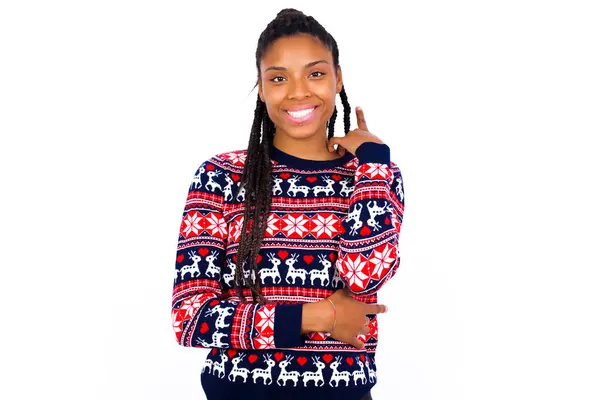 Cheerful African American Woman Wearing Christmas Sweater White Wall Hand — Stock Photo, Image