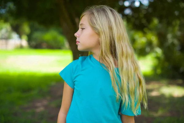 Upset Pretty Girl Looking Side Park — Stock Photo, Image