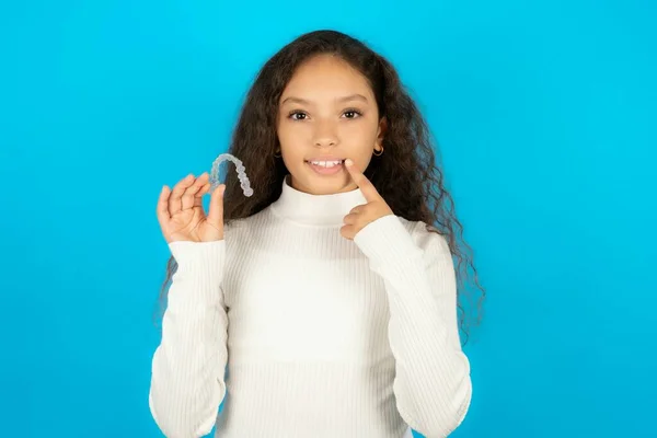 Teenager Girl Wearing White Sweater Holding Invisible Aligner Pointing Perfect — Stock Photo, Image