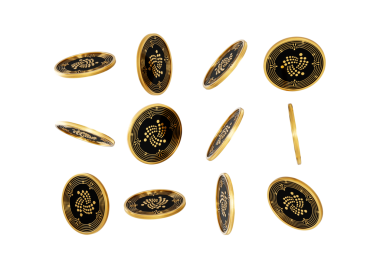 3D Düşen Altın ve Siyah Kripto Para Birimi IOTA Yuvarlak Sikkeler 3D İllüstrasyon