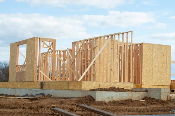 Innenrahmen Eines Neuen Hauses Bau Neubau Haus Rahmen Sperrholzplatten Wandseite — Stockfoto