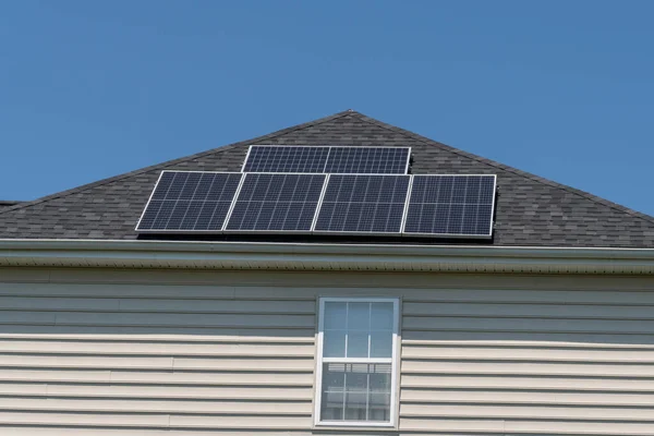 Nuevos Paneles Solares Instalados Azotea Energía Fotovoltaica — Foto de Stock