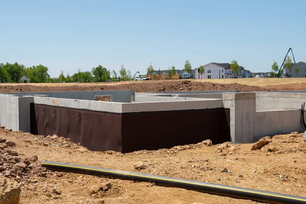 Hällde Betongfundament För Nybyggnation Hus Förorts Cementfält — Stockfoto