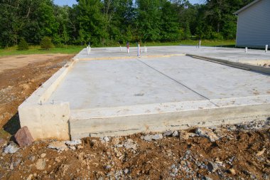 Bir ev inşaatı için yeni bir temel.