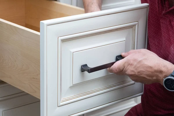 installing handles on kitchen cabinets furniture white style