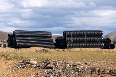 Büyük plastik çap su boruları siyah lağım boruları yeni kanalizasyon