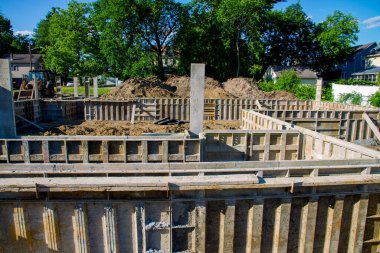 Çimento müteahhitliği için demir işçiliği