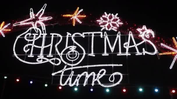 Lampa Led Napisem Czas Bożego Narodzenia Kościołach Nocy Koncepcja Świąt — Wideo stockowe