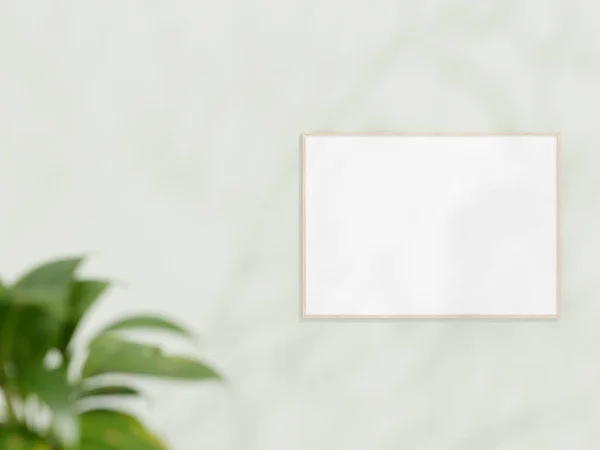 白色墙壁上的水平木制框架模型 海报嘲笑 极小的框架 室内空框架 显示文本或产品 框架模型与阴影和植物 3D渲染 — 图库照片