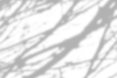 Soyut beyaz duvar arkaplan dokusunda güneş ışığı gölgesi