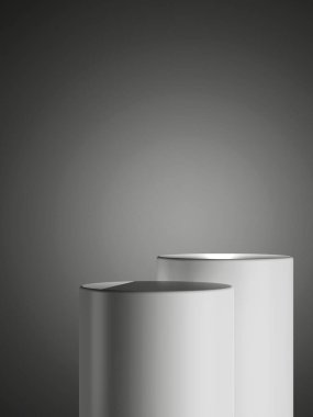 Ürün ekran platformu ile basit, boş, minimal siyah metal arka plan. Daire şeklinde kürsü kaidesi olan boş bir stüdyo. 3B görüntüleme