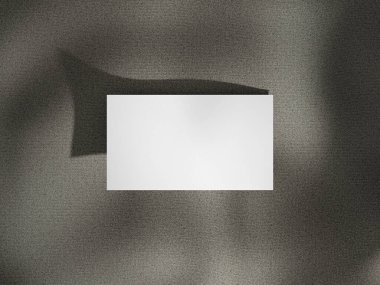 Doğal gölge ışığı olan üst görünüm kartviziti.