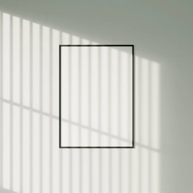 Duvarda asılı olan doğal gölgeli poster modeli.