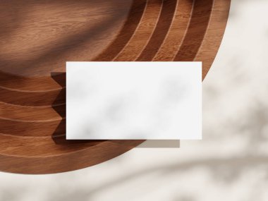 Tahtadaki İş Kartıyla Şirket Kimliği Görüntüsü