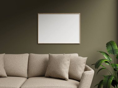Çağdaş ahşap çerçeve koyu yeşil bir duvarda, rahat bir kanepe, peluş yastıklar ve dekoratif bir bitki barındırıyor..