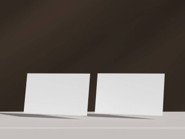 Koyu renk temalı, şık, şık ışıklandırmalı, ayakta duran iki kartvizit.