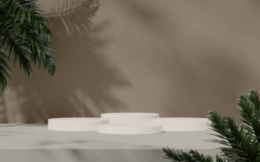 Bej arka planda gölgeler bırakan iki beyaz podyum ile minimal ekran.