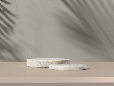 Yumuşak ışıklandırmalı iki podyuma yakın çekim, minimalist sunumlar için ideal.