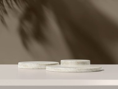 Yumuşak gölgeli zarif podyumlar, lüks ürün sergileri için ideal..