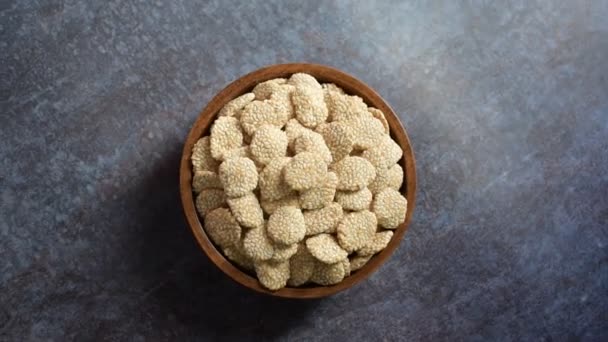 Revadi Indian Traditional Sweet Made Sesame Seeds — 비디오