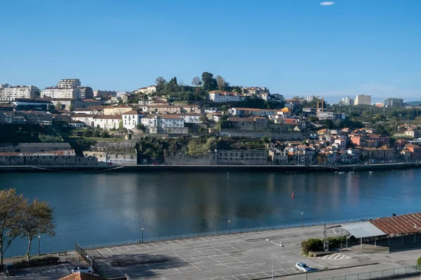 在波尔图 葡萄牙杜罗河的视图 — 图库照片