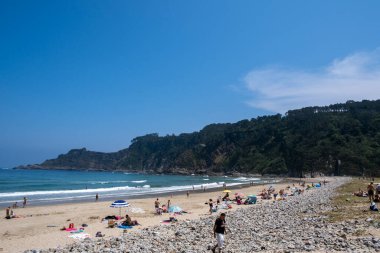 Soto de Luina, Cudillero, Asturias, İspanya - 03 Haziran 2023. San Pedro de La Ribera Plajı