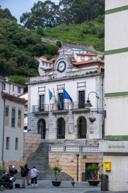 Cudillero, Asturias, İspanya - 02 Haziran 2023. Belediye binası.