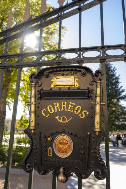 Eski moda İspanyol posta kutusu