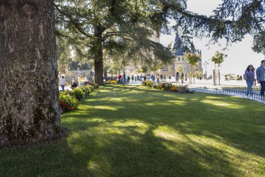 2023 09 23 Segovia, İspanya. Kraliçe Victoria Eugenia Meydanı ve Alcazar