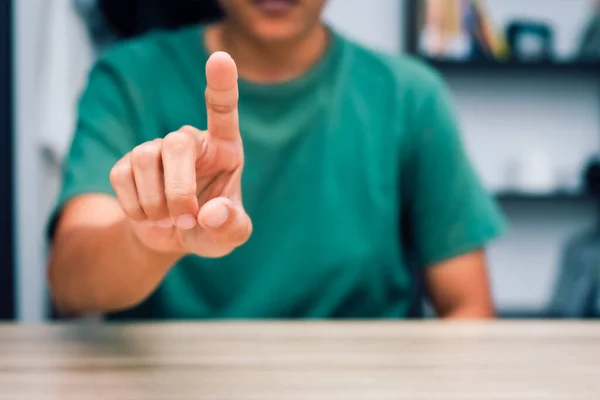 Teachers Teach Deaf Students Learn Sign Language Symbols Characteristics Pointing — Stockfoto