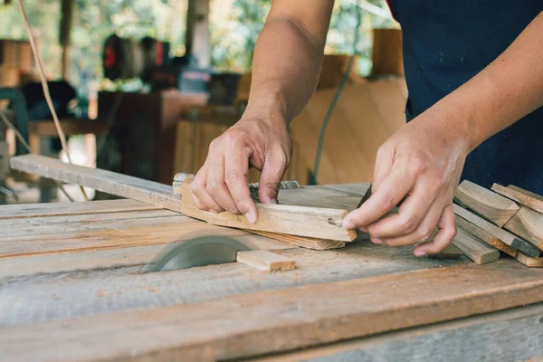 Asian Carpenter Using Circular Saw Cut Wood Construct Storage Box — Stock Photo, Image