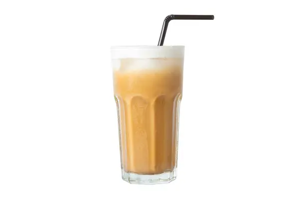 隔離された白い背景を吸う管が付いているガラス上のアイス コーヒー — ストック写真