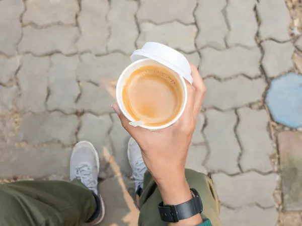 Ręczne Trzymanie Gorącej Filiżanki Kawy Stylu Życia Jedzenia Picia Kawy — Zdjęcie stockowe