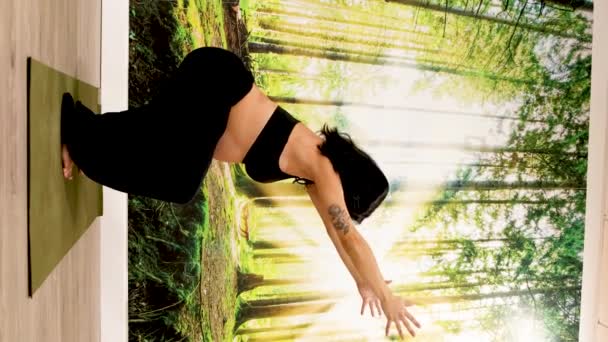Yoga Pré Natal Vídeo Vertical Professora Ioga Grávida Uma Sessão — Vídeo de Stock