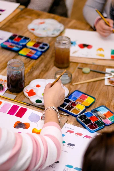 Watercolor Workshop School Supplies Close Woman Arm Mixing Colors — Stock Photo, Image