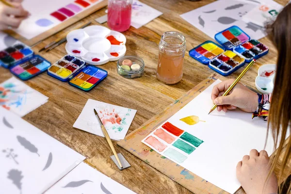 Watercolor Painting Workshop Children Using Watercolor Paints — Stock Photo, Image