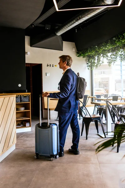 Middle Aged Businessman Dressed Suit Executive Backpack Suitcase Waiting Bar — Stock Photo, Image
