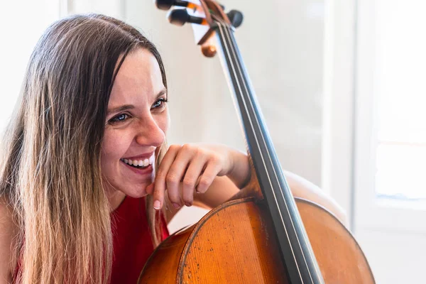 Old Meets New: Young Cellist and Her Cherished Antique Cello