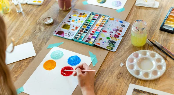 Watercolor Workshop Colorful Expressions Women Evoking Emotions Guided Watercolor Painting — Stock Photo, Image